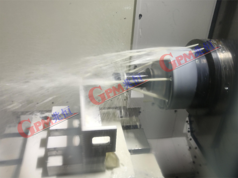 機(jī)械加工實景照片 6：小臥加（四軸）